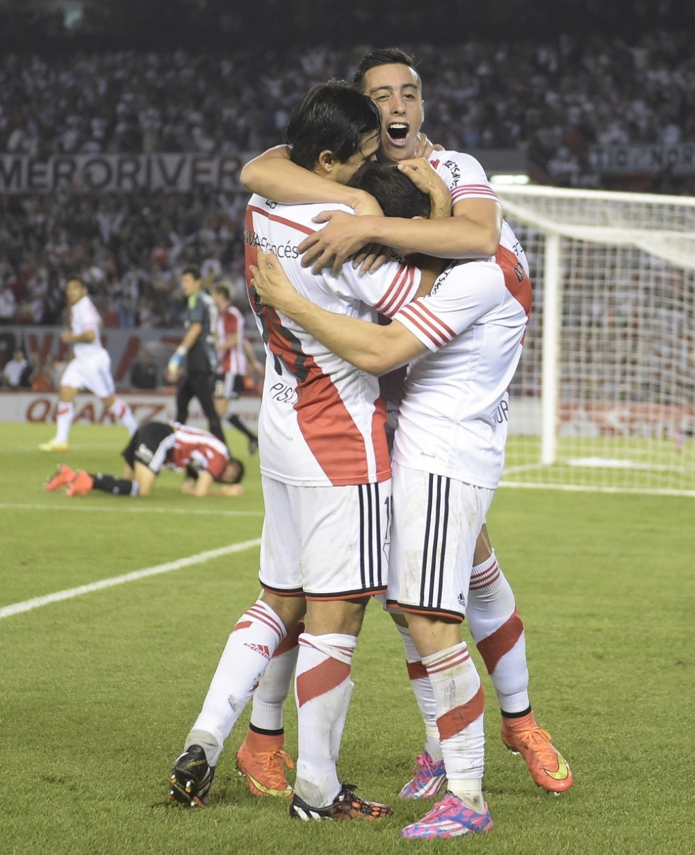 Policija spasila sudiju, VAR pogurao River platu u finale Kopa Libertadoresa (VIDEO)