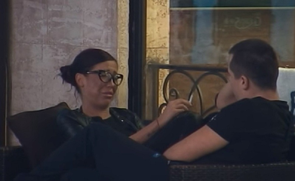 Tijana Ajfon plakala zbog bivšeg! (VIDEO)