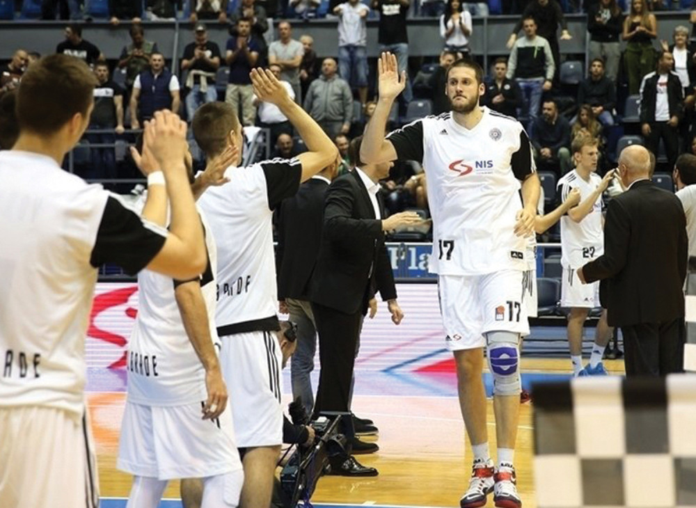 Učiću svoju decu kako se voli Partizan!