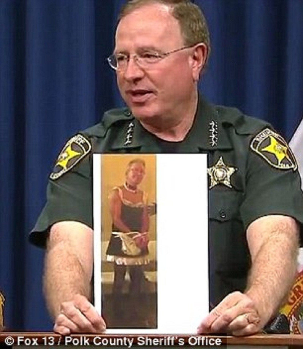 Kakav seksualni predator! (VIDEO)