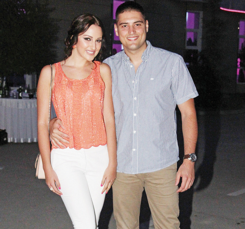 Aleksandra molila Popovića da ne peva sa bivšim