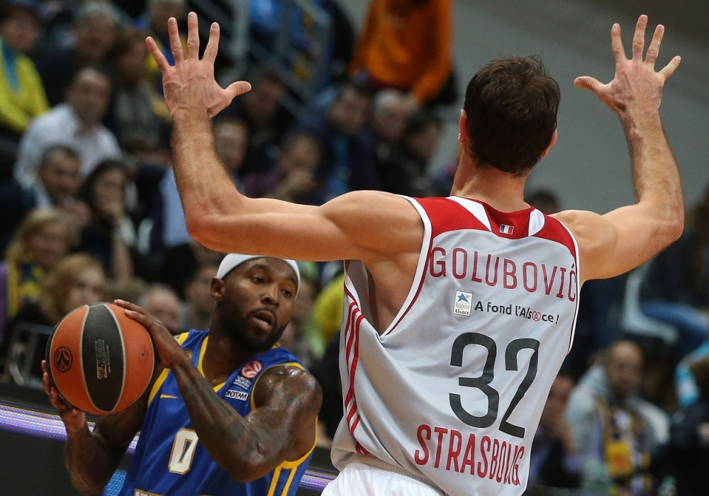 Vladimir Golubović postaje slobodan igrač