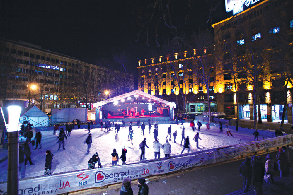 Klizalište na Trgu Nikole Pašića