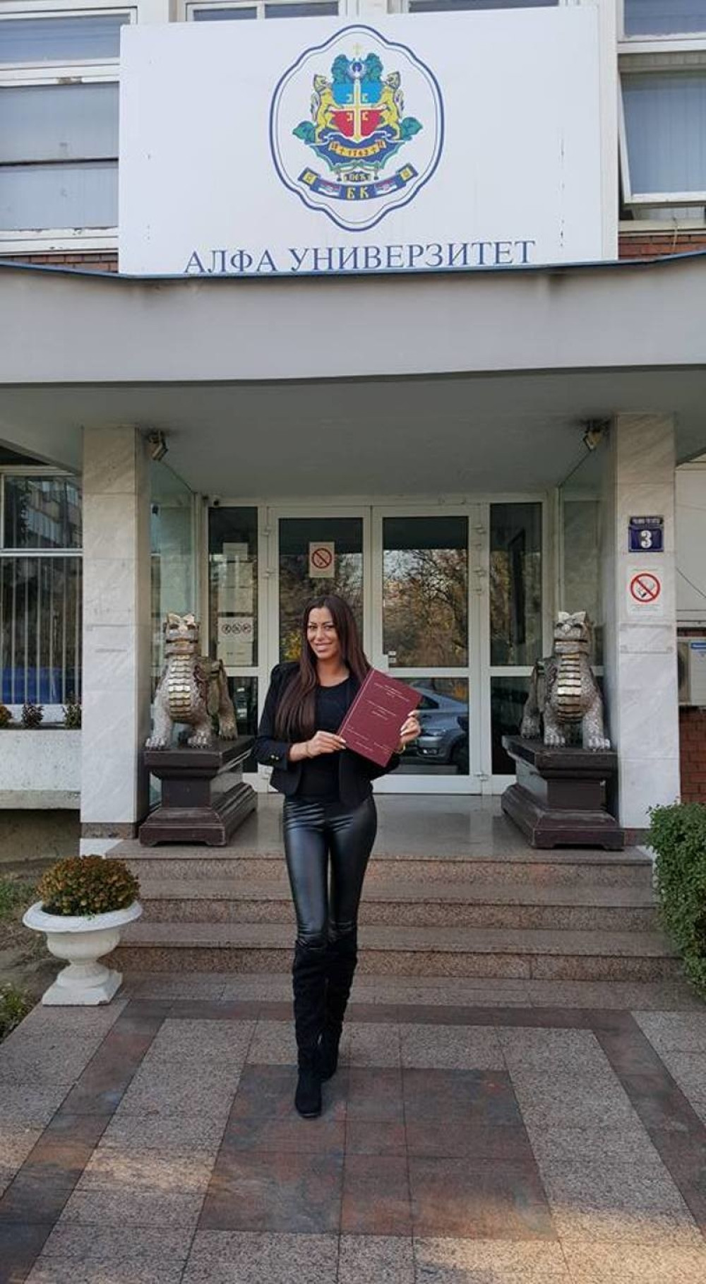 Mimi Oro diplomirala!