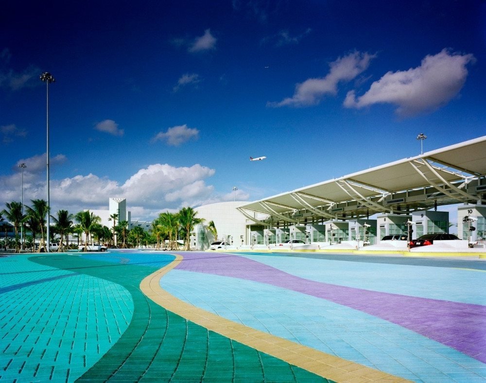 Sina Muhameda Alija zadržali na aerodormu