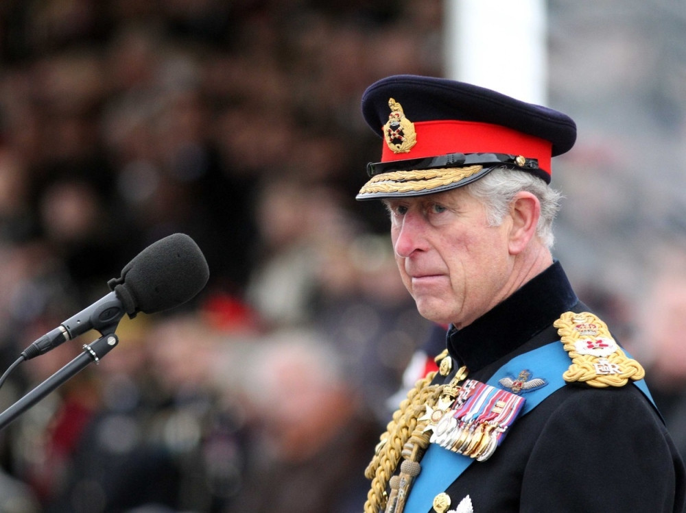 Princa Čarlsa naterali da oženi Dajanu!