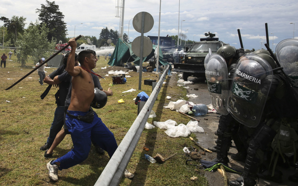 Sukob radnika i policije zbog neisplaćenih plata