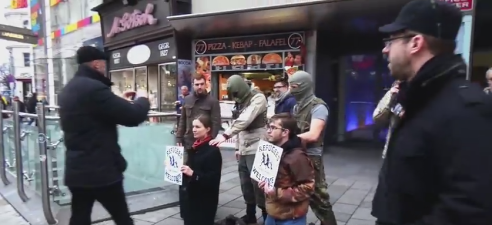 Desničari "obezglavili" dvoje usred Beča (VIDEO)