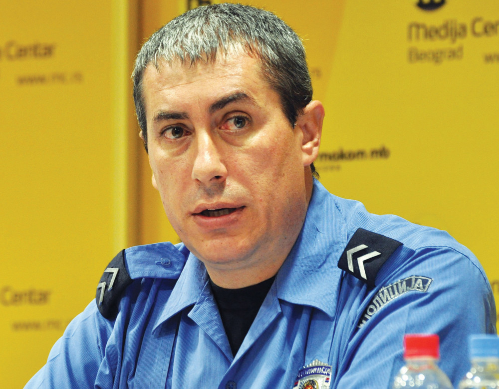 Tast optužio policajca da tuče ženu!