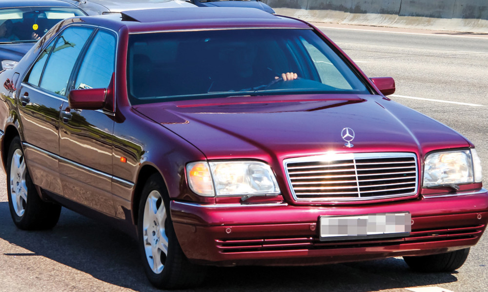 Bez dozvole manijačio "mercedesom" koji je rentirao u Beogradu