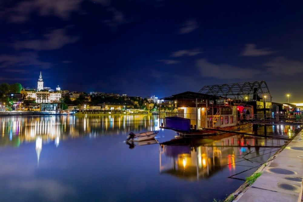 Mirna noć u Beogradu