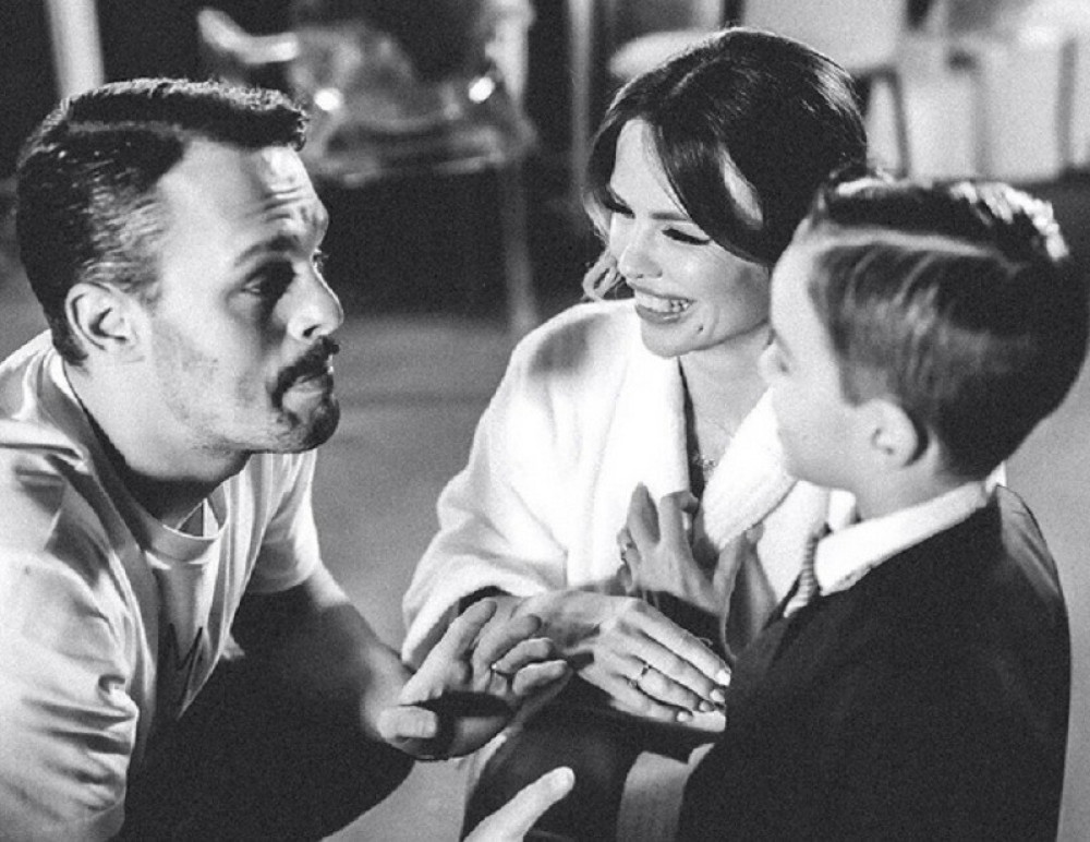 Prvi Severinin Božić sa Igorom (FOTO)