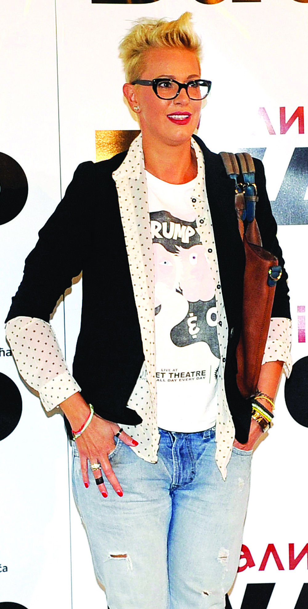 Tijana na Kopu kupuje suvenire