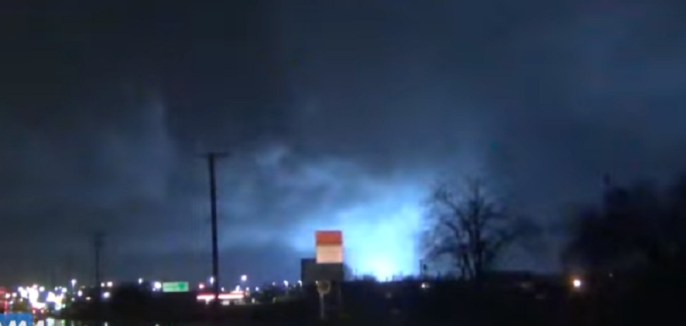 Više tornada odnelo 28 života (VIDEO)