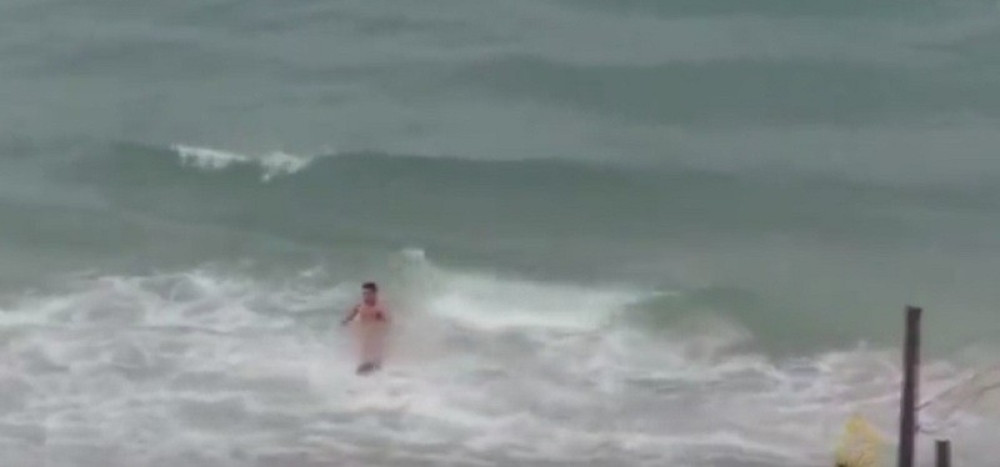 Miloš iz Kragujevca teško povređen u Egiptu: Iskasapio ga je, njegova žena je utrčala u vodu!