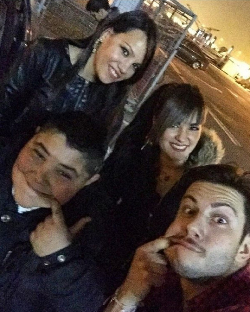 Ružičine sestre u provodu sa njenim bivšim