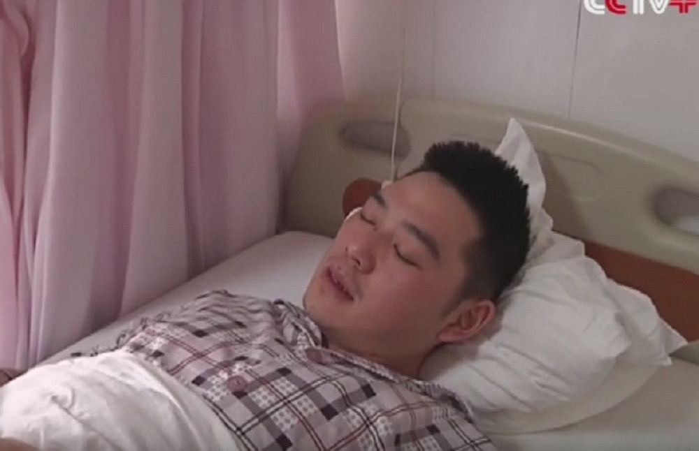 Uhvatio ženu koja je pala sa 11. sprata! (VIDEO)