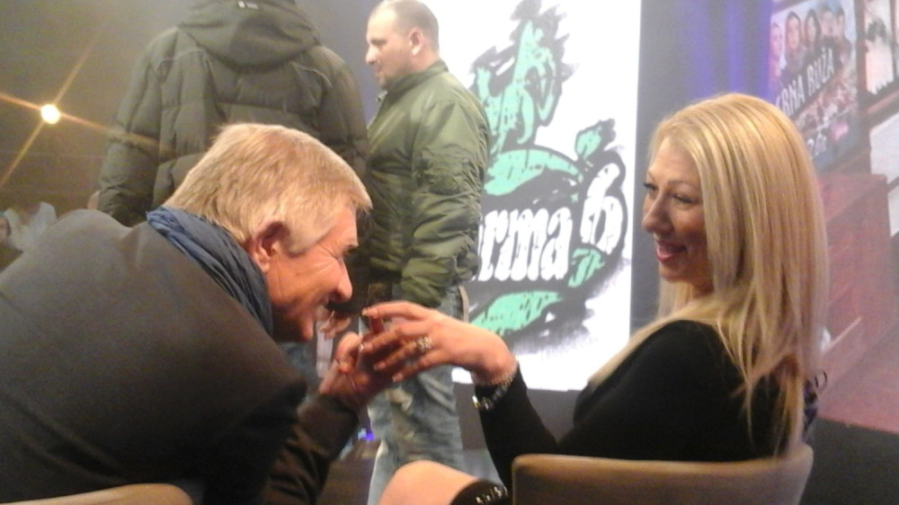 Novica izgrizao nokat Radi (FOTO)