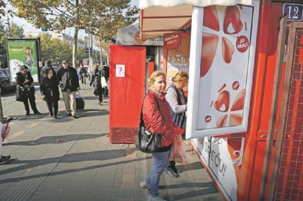 Kiosci i tezge u Beogradu moraju biti crni