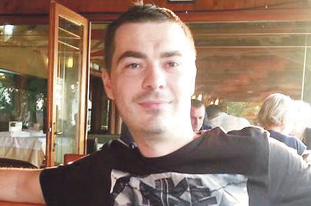 Ali mu to nije bilo dosta! Obren kasapio mrtvog komšiju, pa se branio neuračunljivošću. Sada je sud rekao svoje (FOTO)