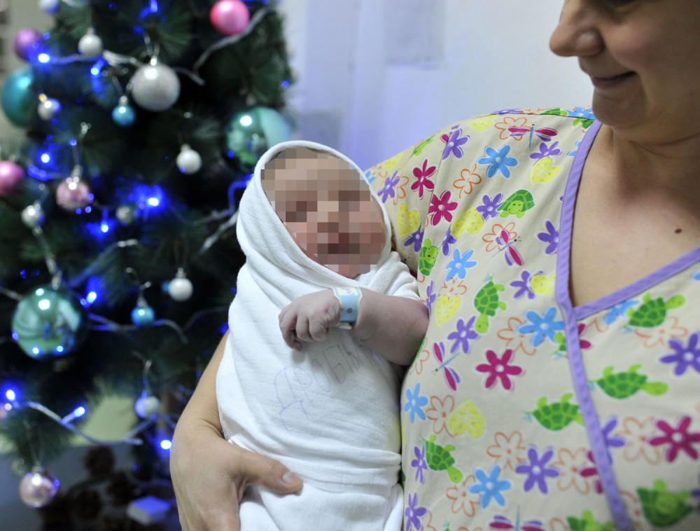 Nećete verovati gde se rodila prva beba u  2016. u Beogradu!