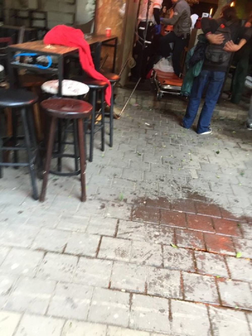 Kamere snimile pokolj u kafiću, dvoje mrtvih (UZNEMIRUJUĆI VIDEO)