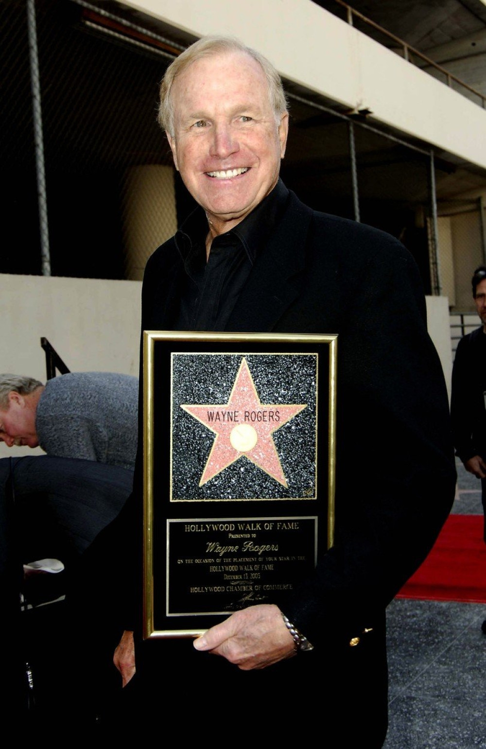 Preminuo Vejn Rodžers