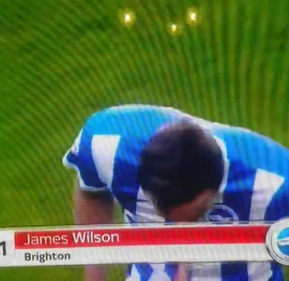 Fudbaler se "ispraznio" na sred terena (VIDEO)