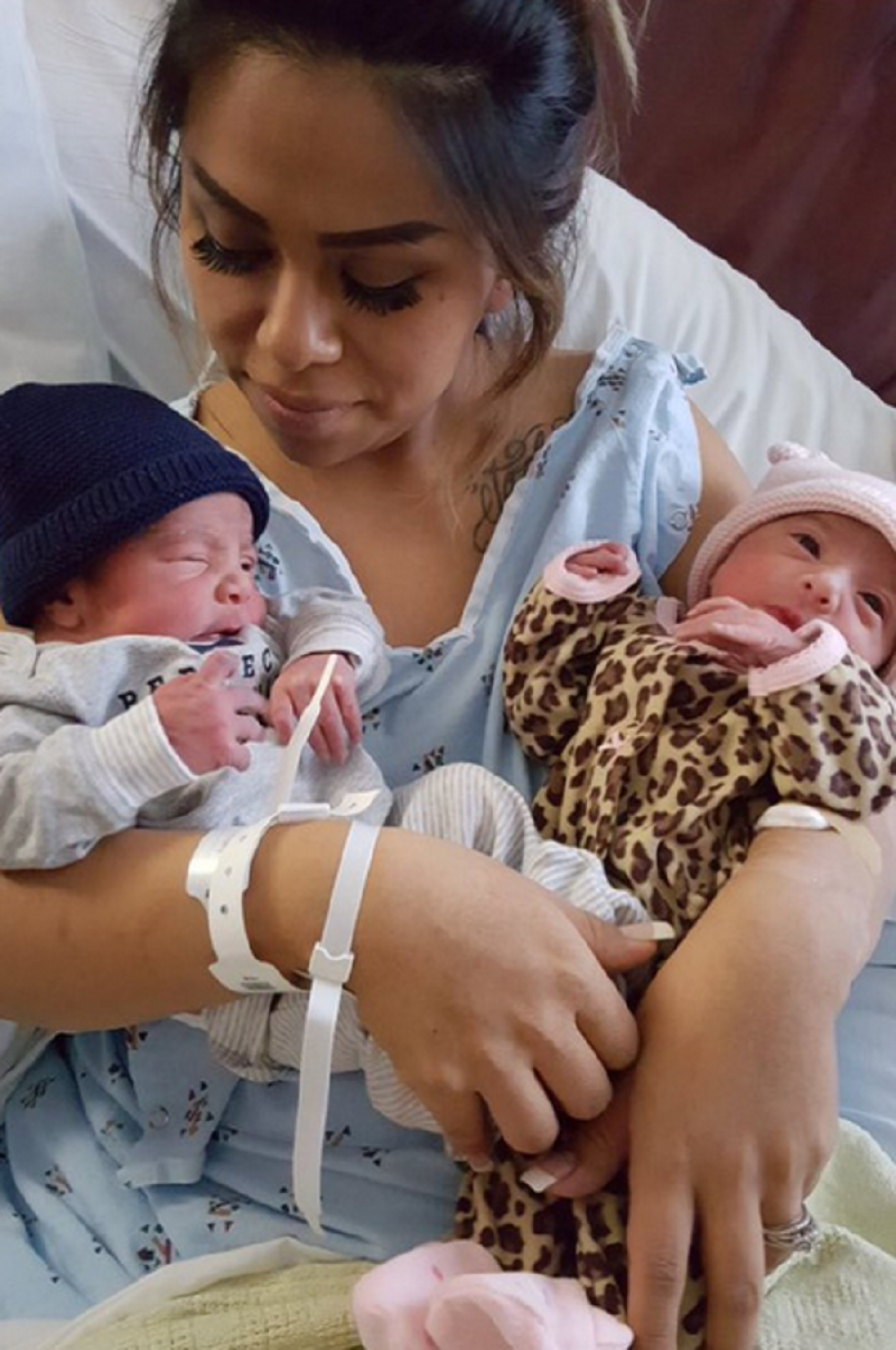 Blizanci različitog godišta!