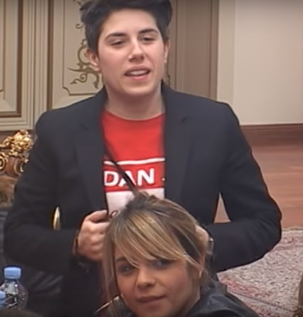 Matora: Možete da mi popu*ite ku*ac!