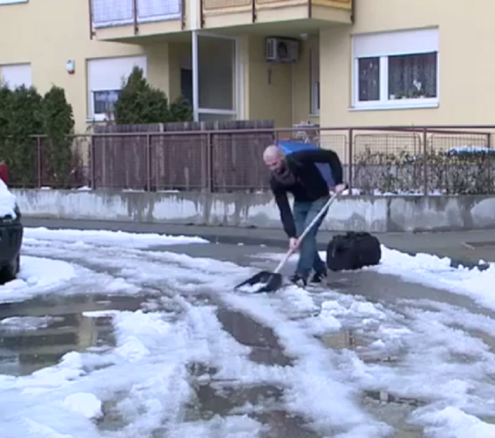 Kako da izbegnete čišćenje snega (VIDEO)