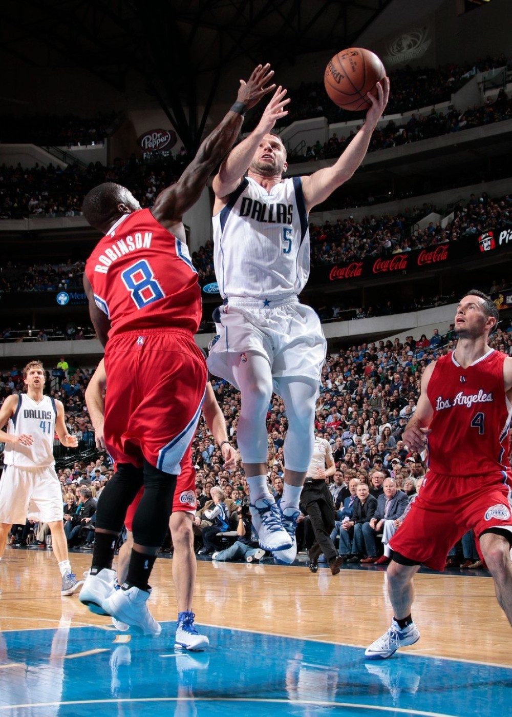 Bebi stolica za Bareu (FOTO)