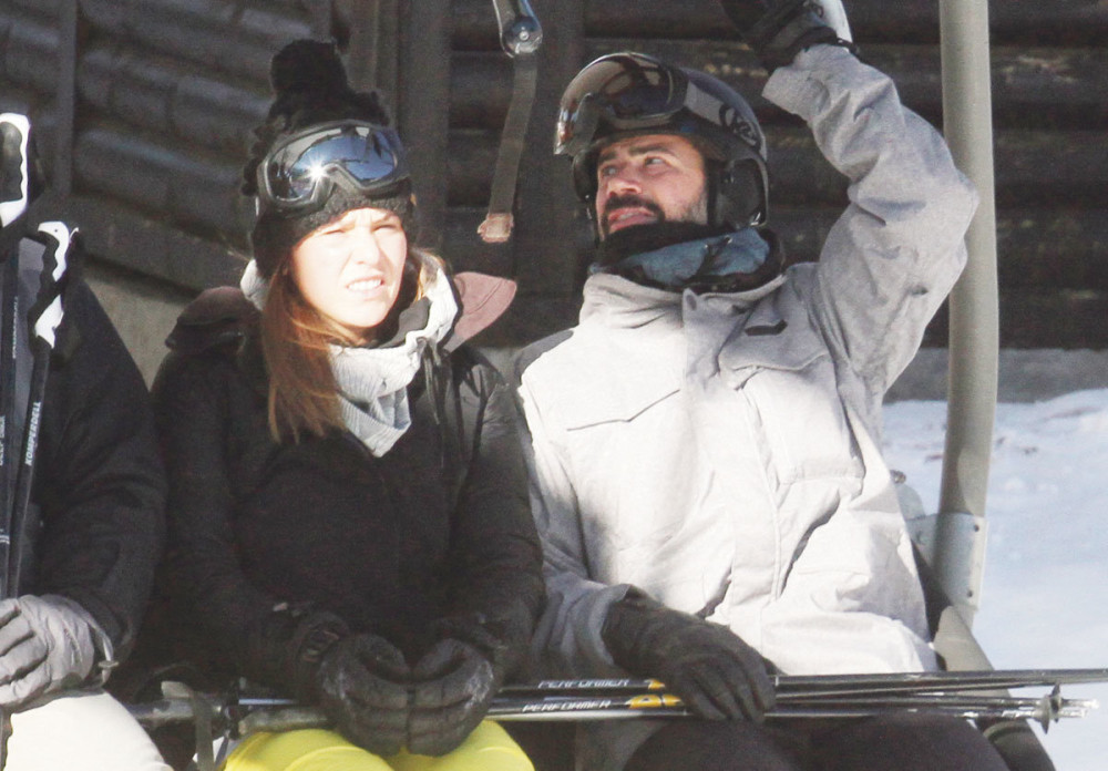 Kežman se ne odvaja od devojke