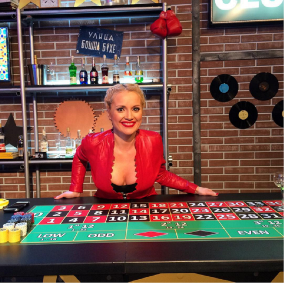 "Neću da živim tamo gde pobeđuju prostitutke i robijaši!" (VIDEO)