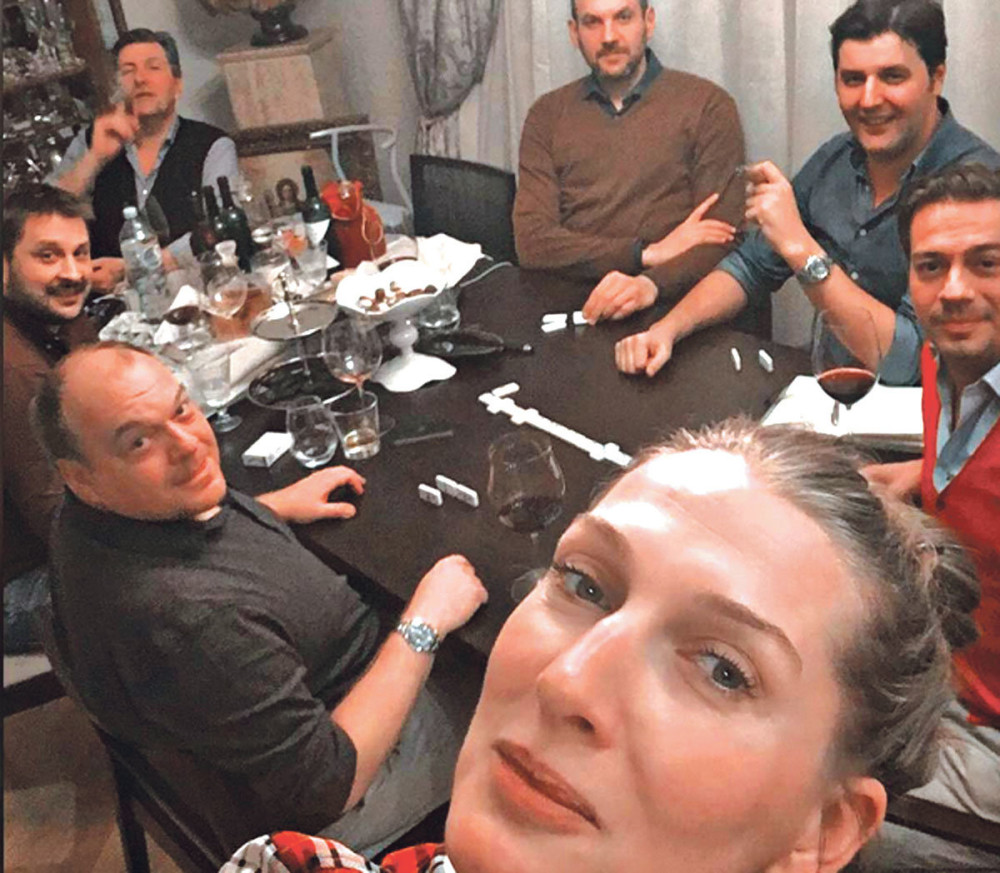 Tarlać i Bodiroga se opuštaju uz domine