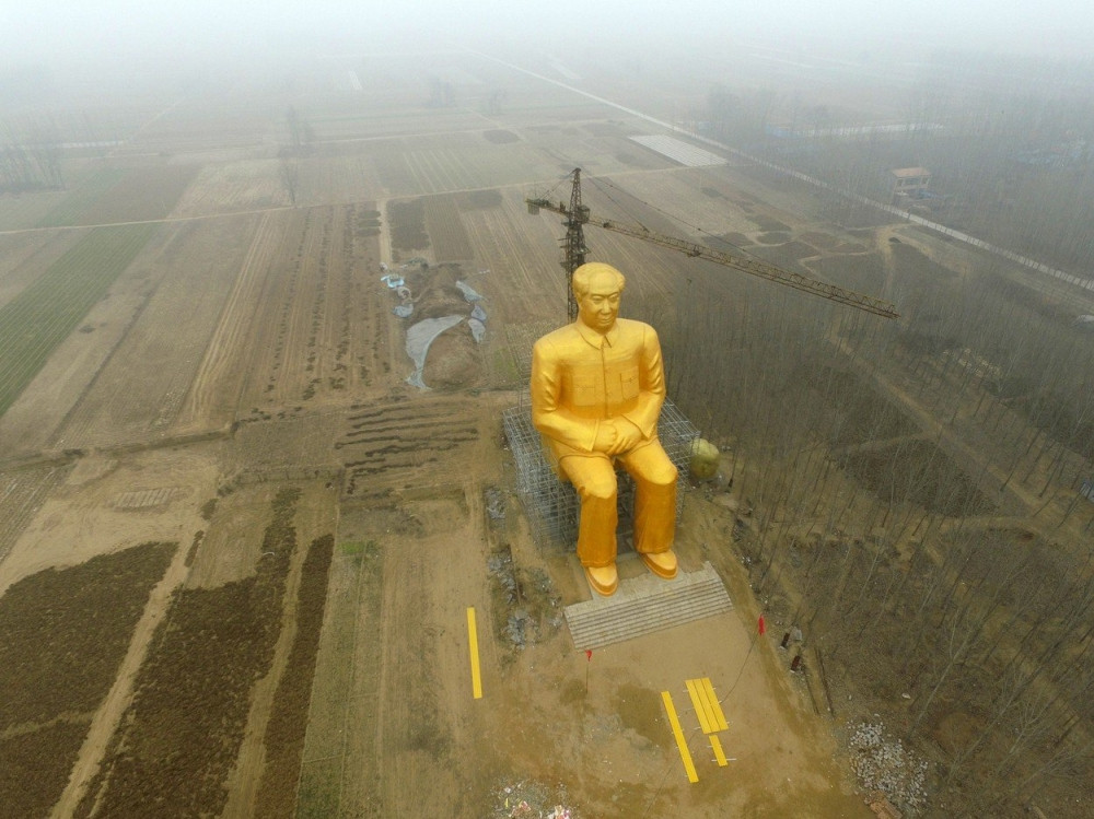 Džinovski Mao u nedođiji (FOTO)