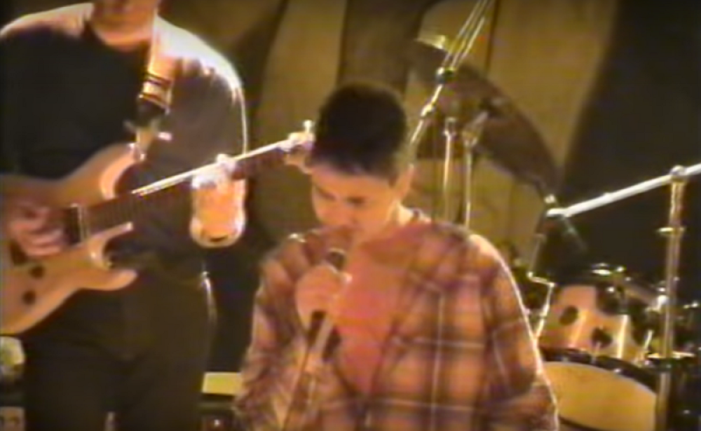 Mali Aca Živanović peva na dečjem festivalu (VIDEO)