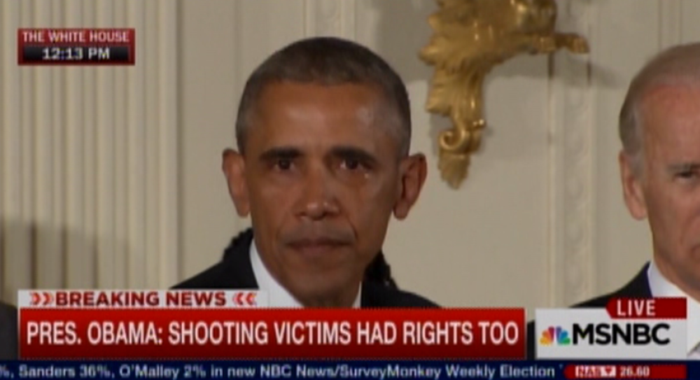 Uplakani Obama pozvao na jačanje kontrole oružja