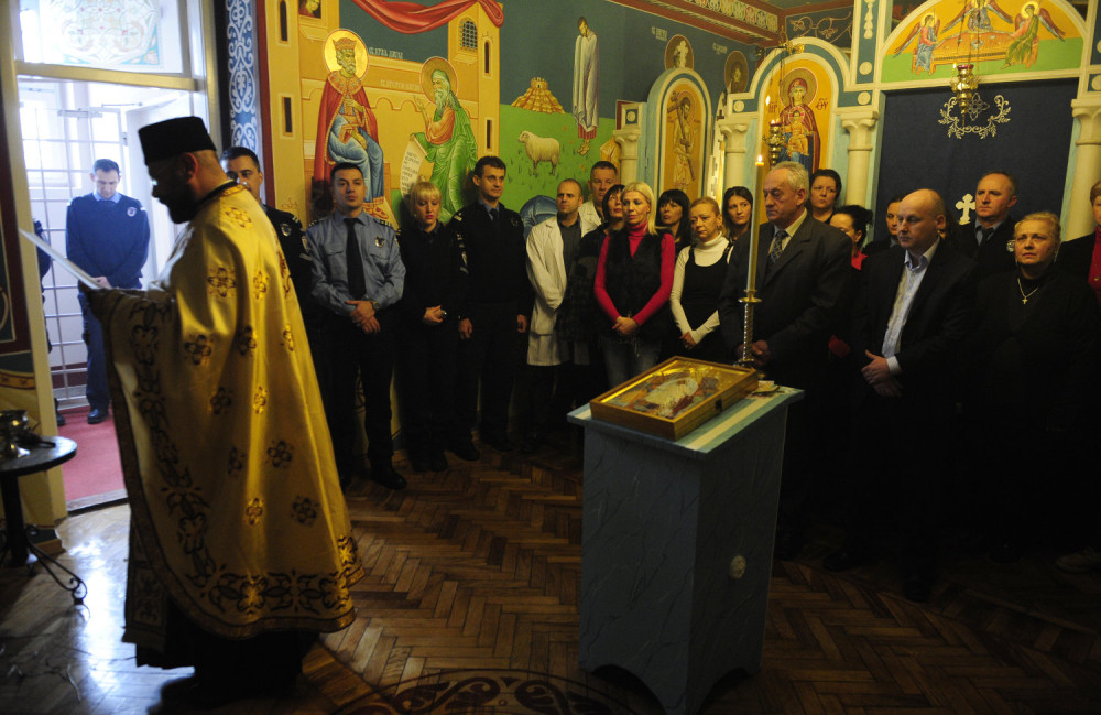 Osveštan badnjak u Okružnom zatvoru u Beogradu
