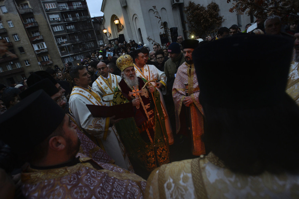 Pravoslavni vernici slave Badnje veče i dočekuju Božić