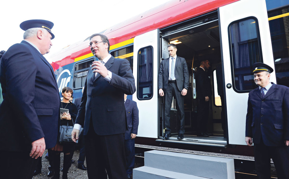 Vučić seče direktore!