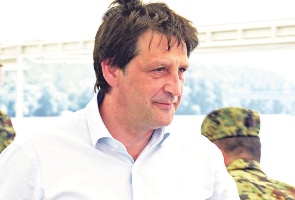 Gašić: Šule je licemer!