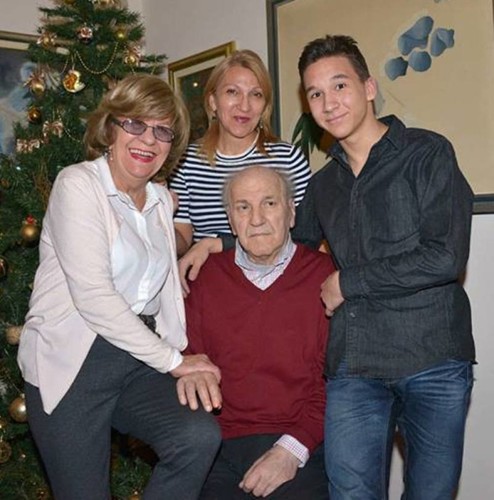 Bata Živojinović ovako čestitao praznik!