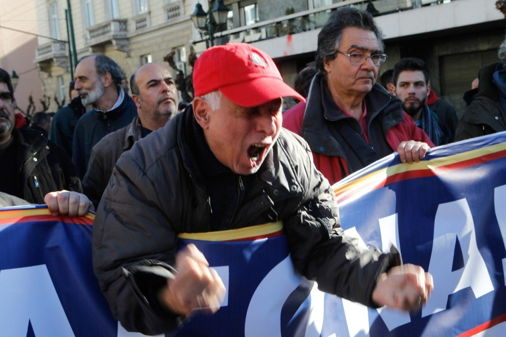 Pobuna zbog reformi penzionog sistema! (FOTO)