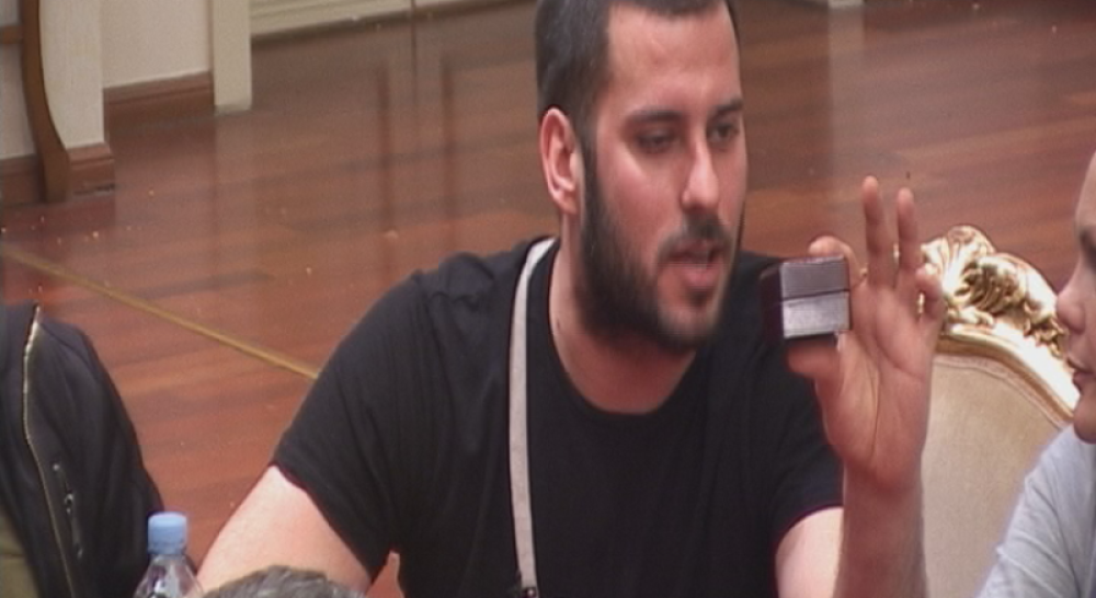 Ružica se verila sa Vukom, Tijana je polila kafom! (VIDEO)