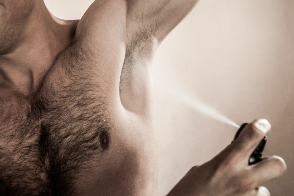 Tinejdžer se ubio dezodoransom?!