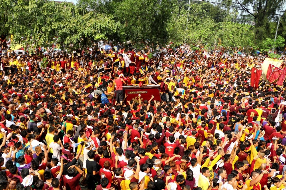 U stampedu dvoje mrtvih i na stotine povređenih