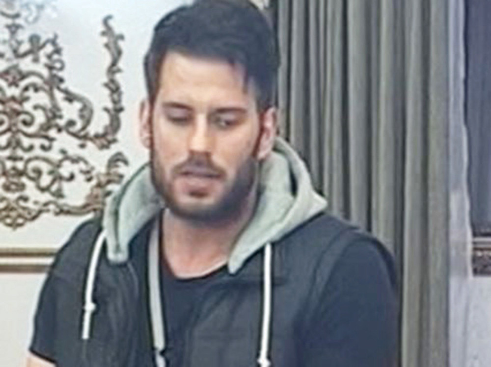 Mama, oprosti, oženiću se onom koju ti budeš htela