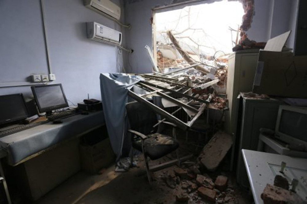 Rušili bolnicu dok su pacijenti bili unutra?!