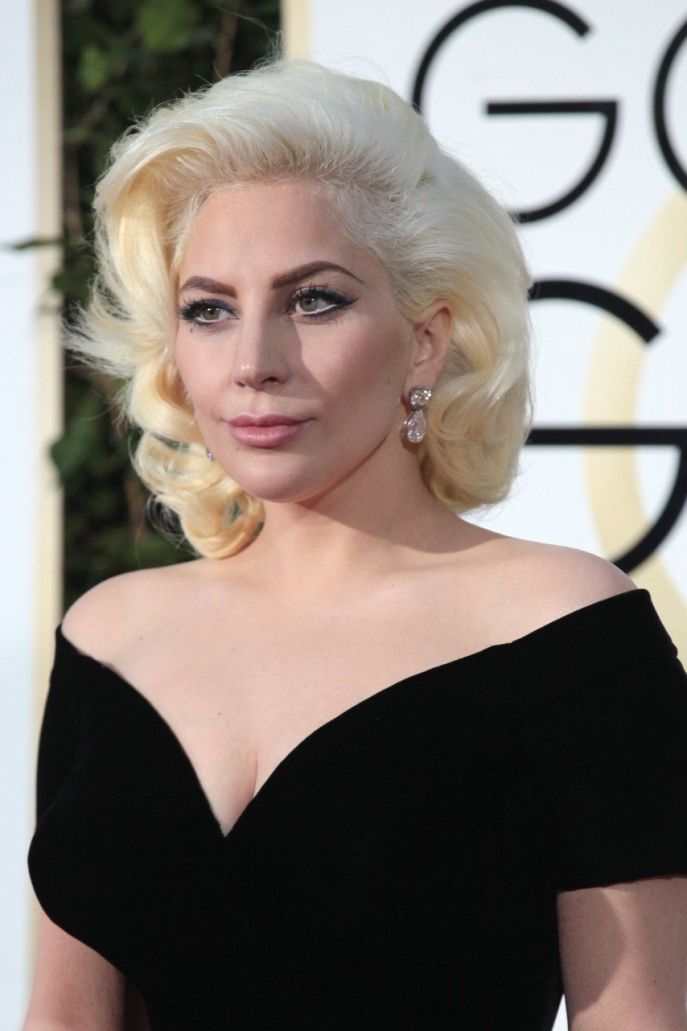 Dikaprio objasnio 'odmeravanje' Lejdi Gage! (VIDEO)